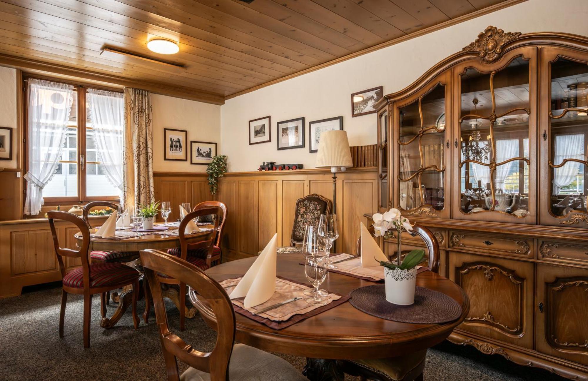 Hotel Weisses Kreuz Brienz  Exterior foto