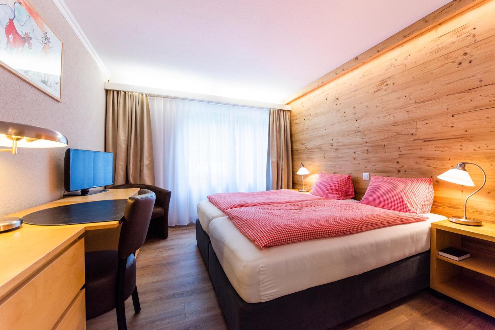 Hotel Weisses Kreuz Brienz  Exterior foto